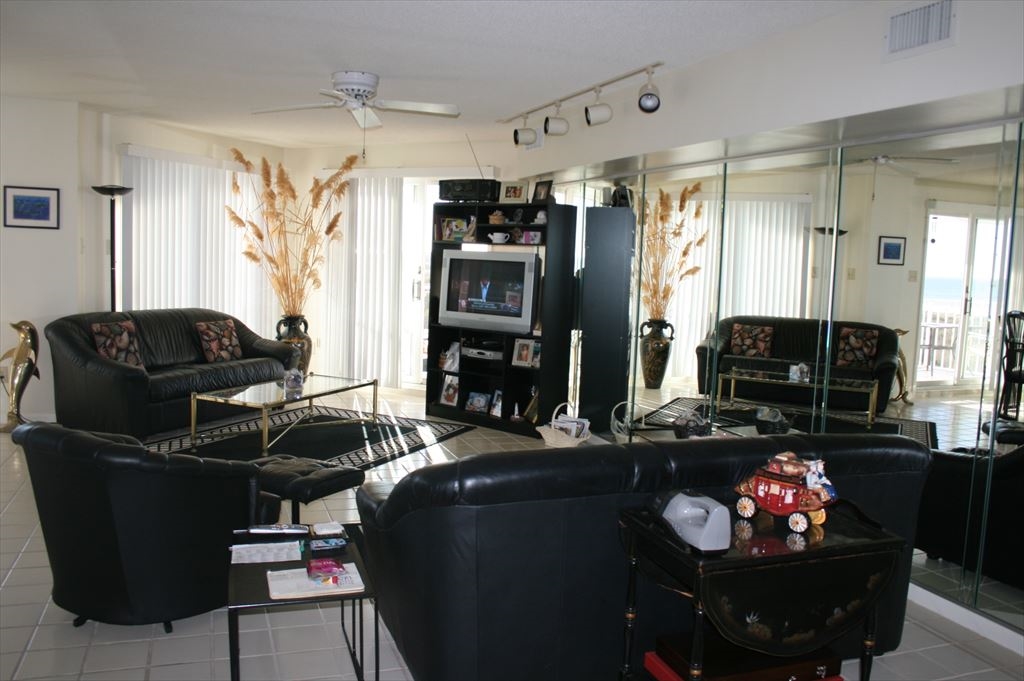 300 EAST RALEIGH AVENUE 6012 LA QUINTA TOWERS RENTALS IN WILDWOOD